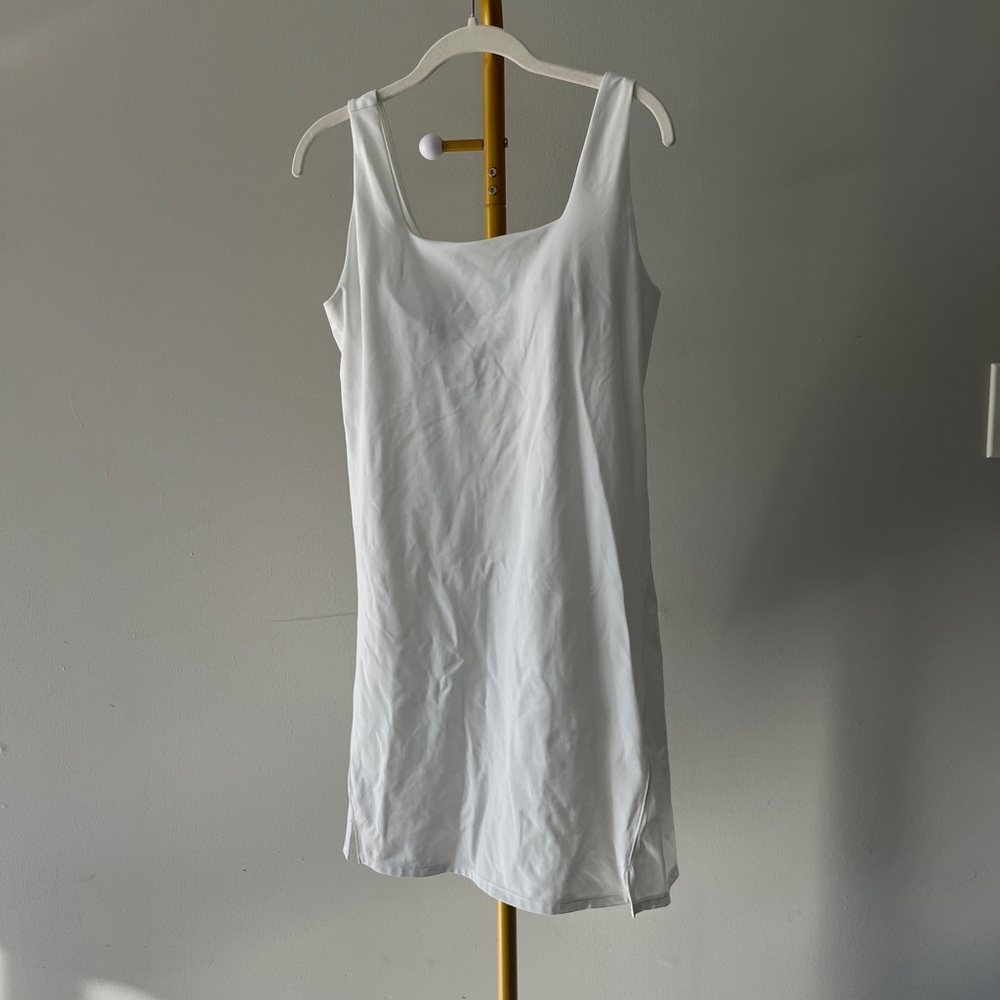 Xersion White Scoop Neck Slip Activewear Dress Skort